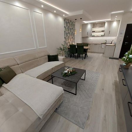 Kat Apartman Lägenhet Subotica Exteriör bild