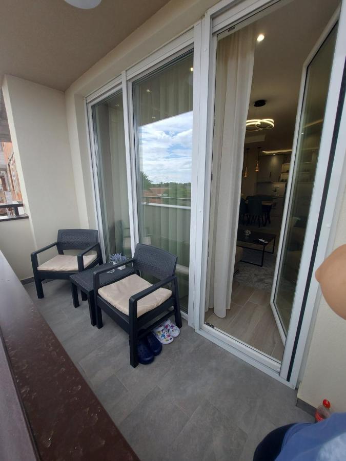 Kat Apartman Lägenhet Subotica Exteriör bild