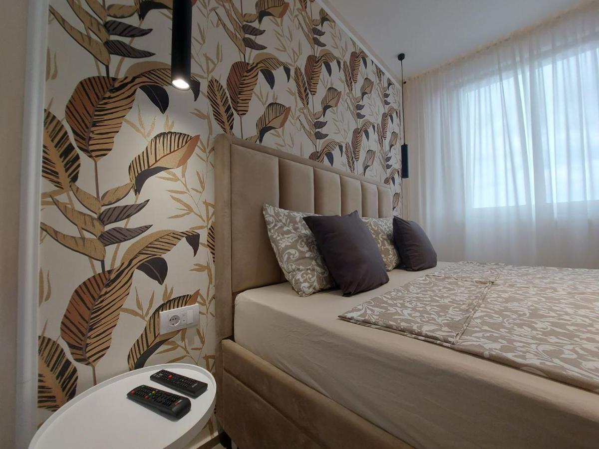 Kat Apartman Lägenhet Subotica Exteriör bild
